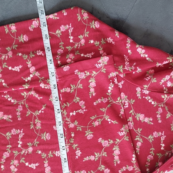 Blair, size M, button Henley, NWOT, 'winterberry' (red floral) - Picture 3 of 6